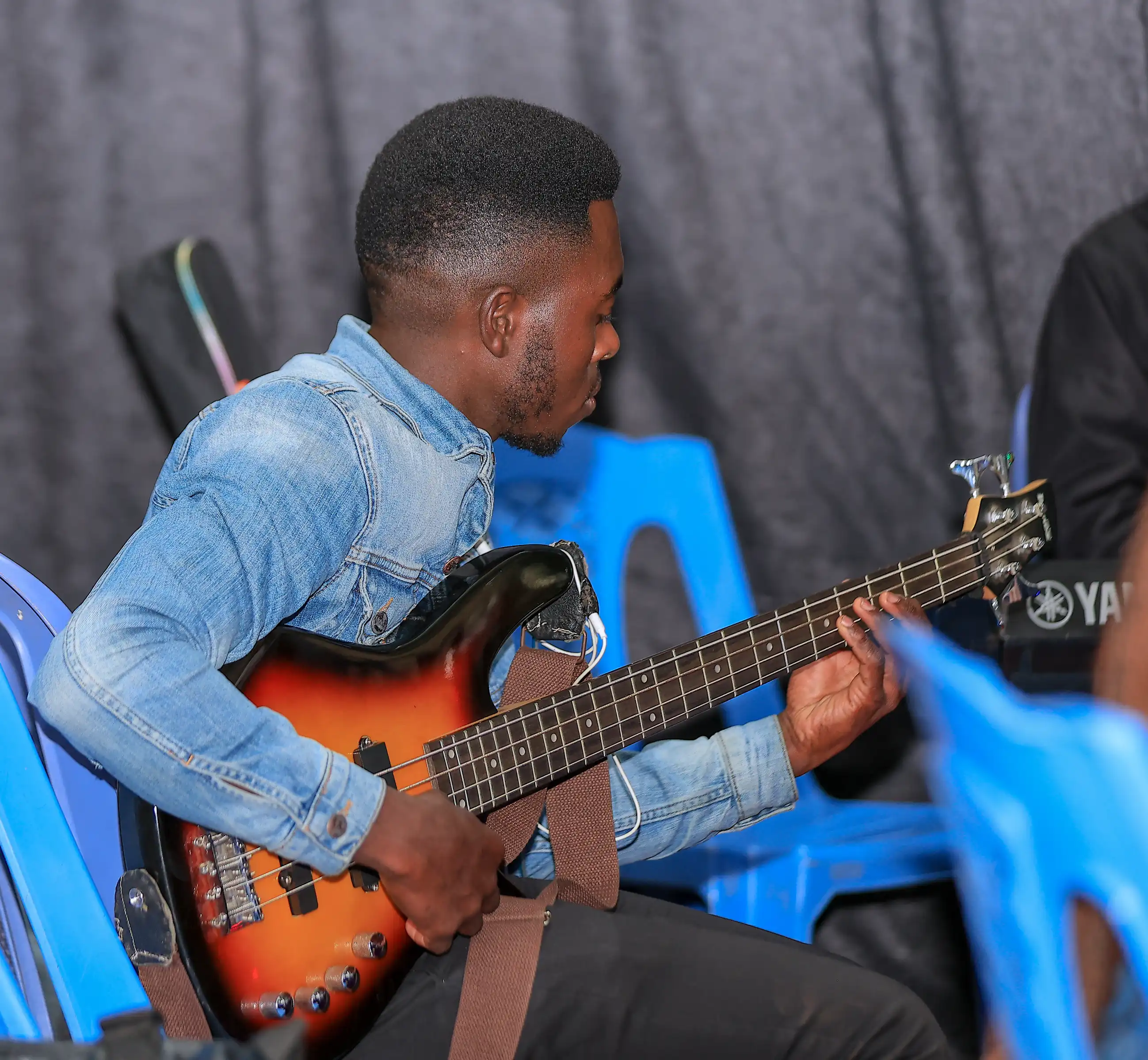 Media & Instruments